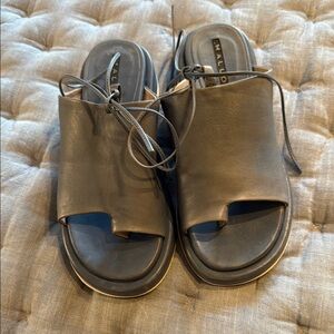 Malloni flat sandal